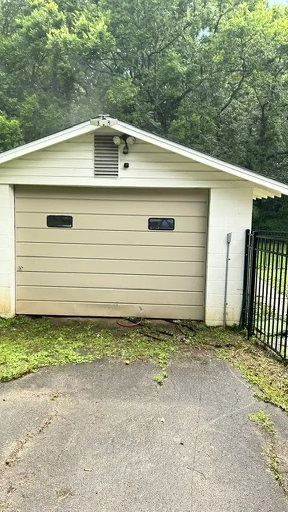 617 Fall River Road Lawrenceburg TN 38464