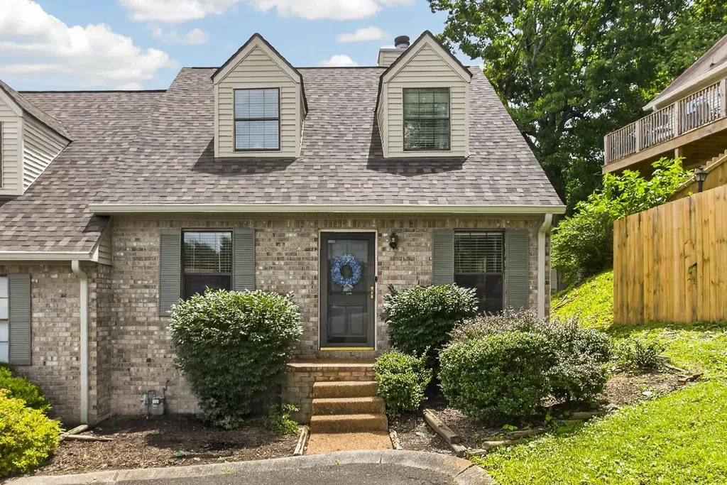 400 Deerpoint Circle Hendersonville TN 37075