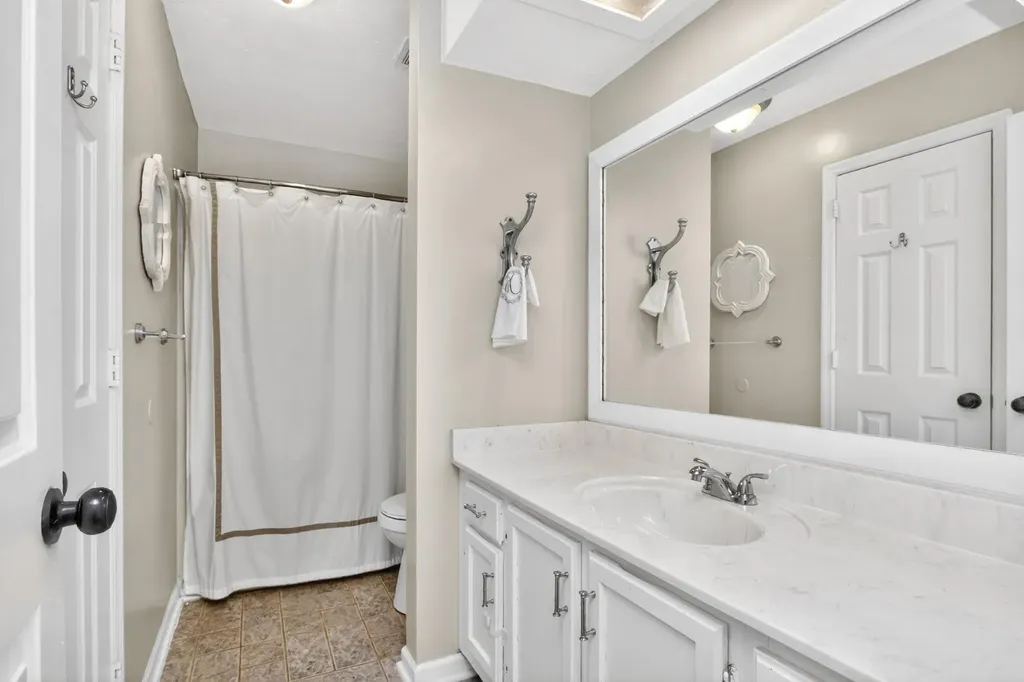 400 Deerpoint Circle Hendersonville TN 37075