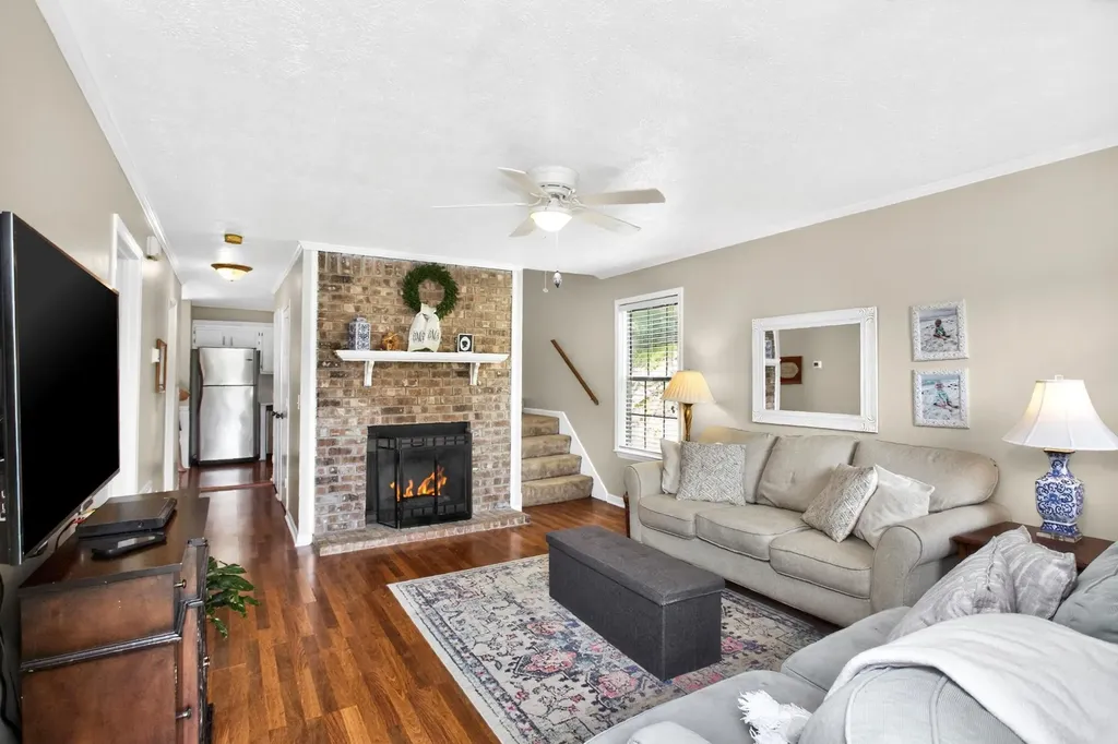 400 Deerpoint Circle Hendersonville TN 37075