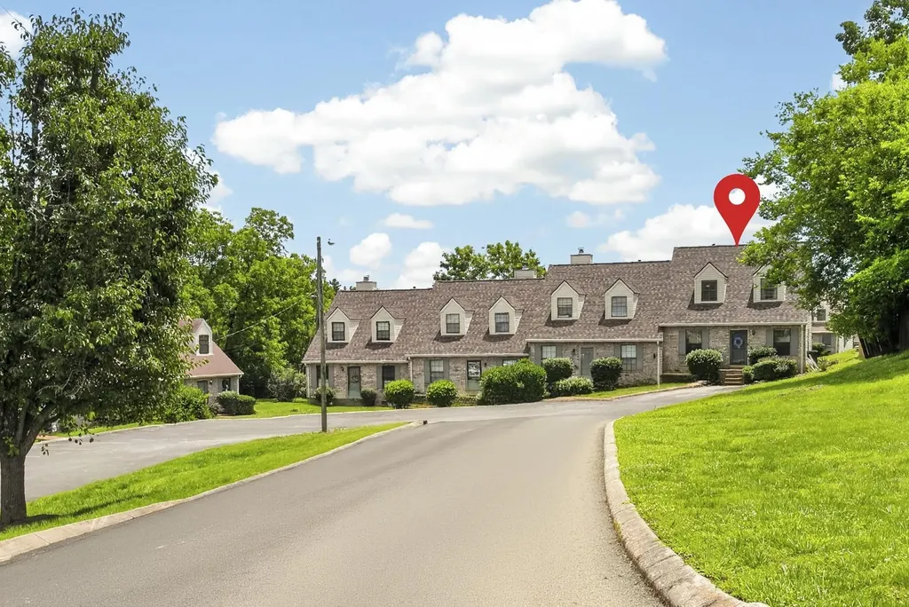 400 Deerpoint Circle Hendersonville TN 37075
