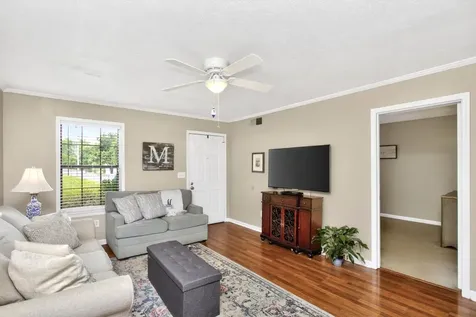 400 Deerpoint Circle Hendersonville TN 37075