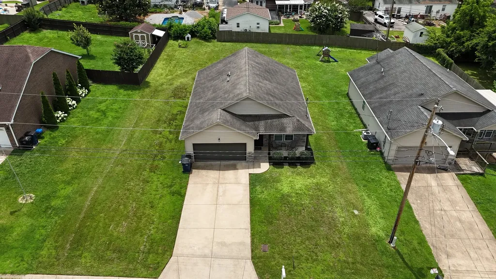 216 Woodsong Lane Columbia TN 38401