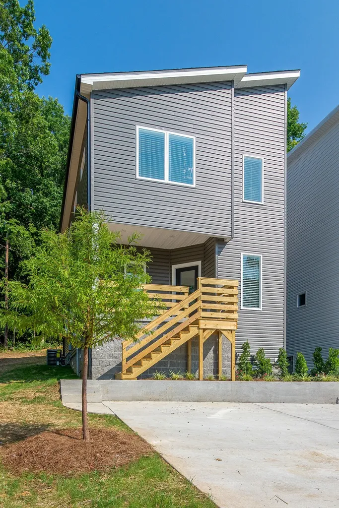 2422 Stivers Street Nashville TN 37218