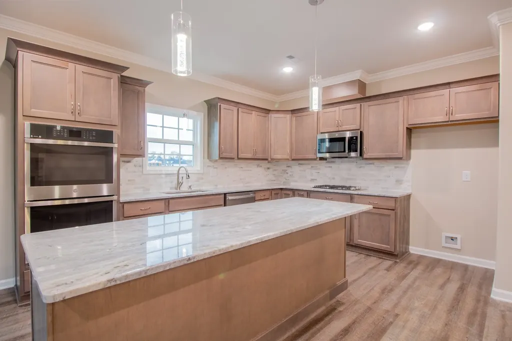70 Wofford Estates Clarksville TN 37040