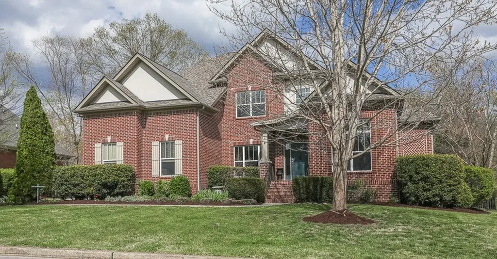1060 Dorset Drive Hendersonville TN 37075
