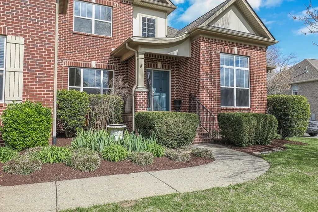 1060 Dorset Drive Hendersonville TN 37075