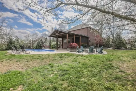 1060 Dorset Drive Hendersonville TN 37075