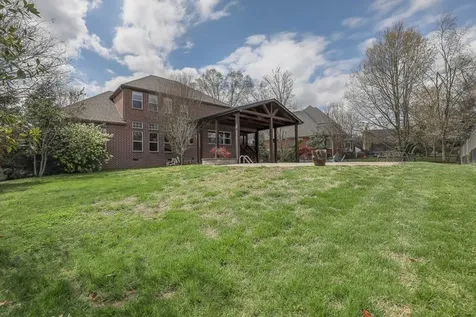 1060 Dorset Drive Hendersonville TN 37075