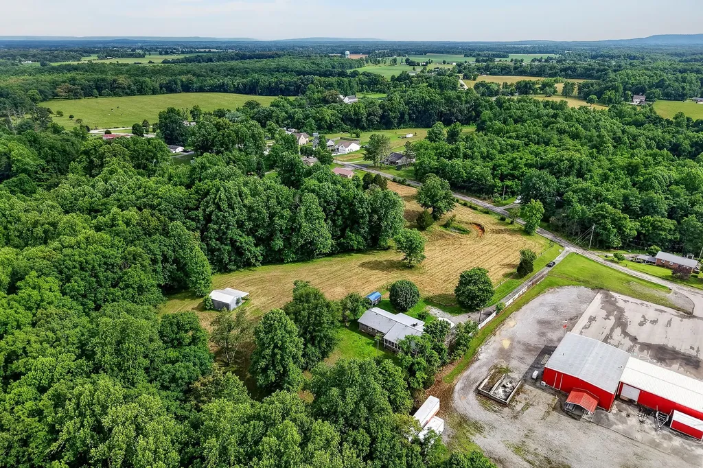 744 King Ridge Road Dowelltown TN 37059