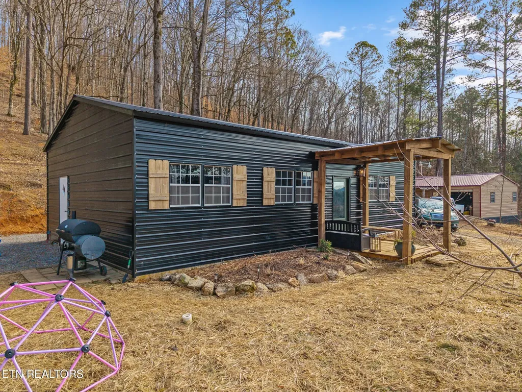 361365 County Road 38 Riceville TN 37370