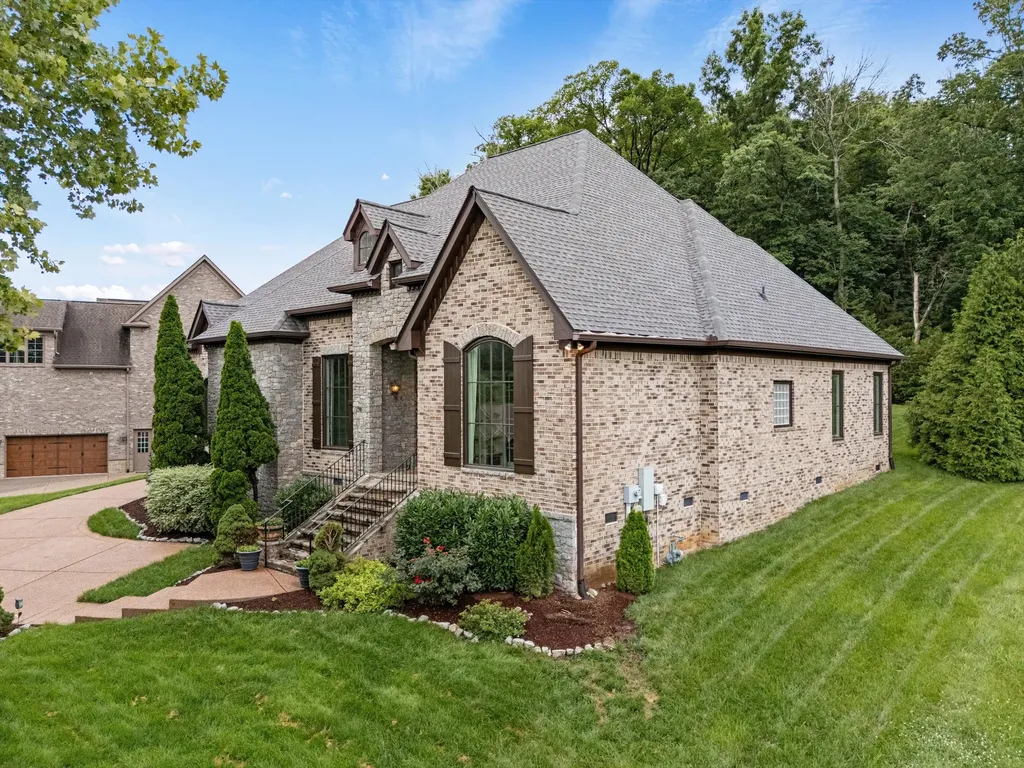 9512 Wicklow Road Brentwood TN 37027
