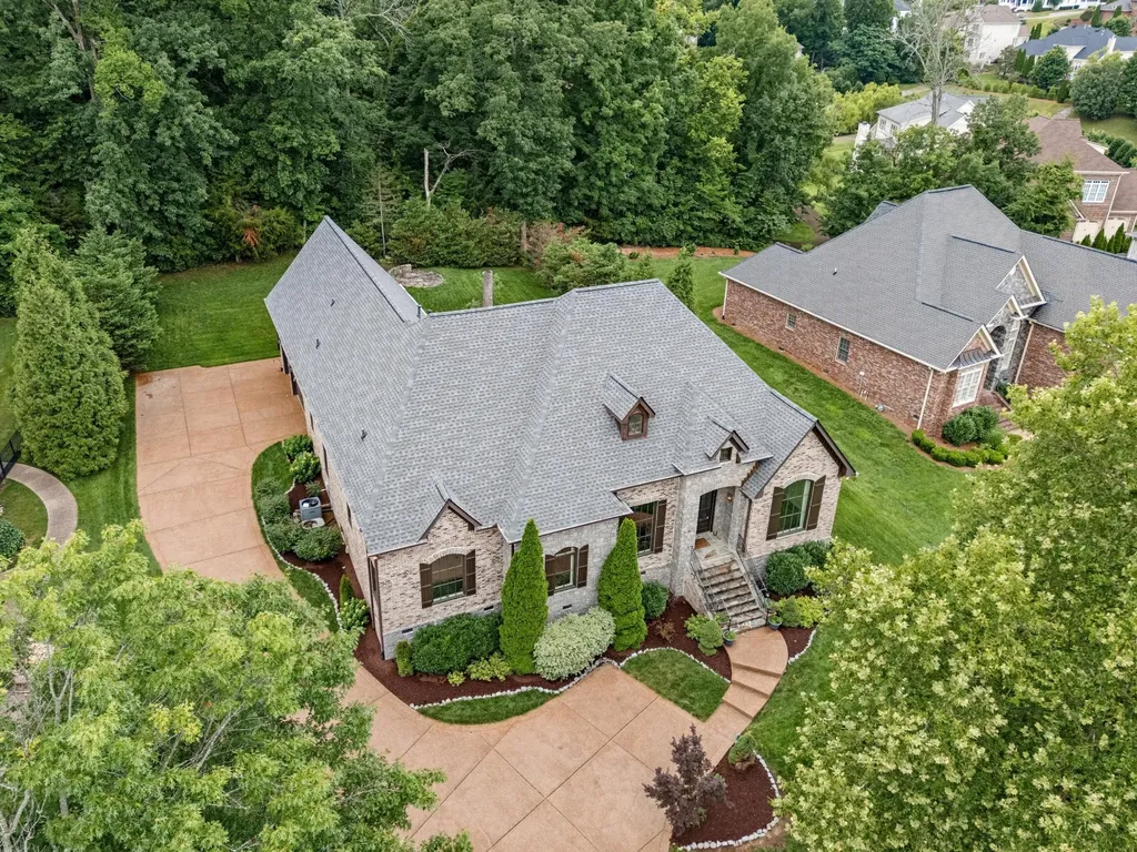 9512 Wicklow Road Brentwood TN 37027