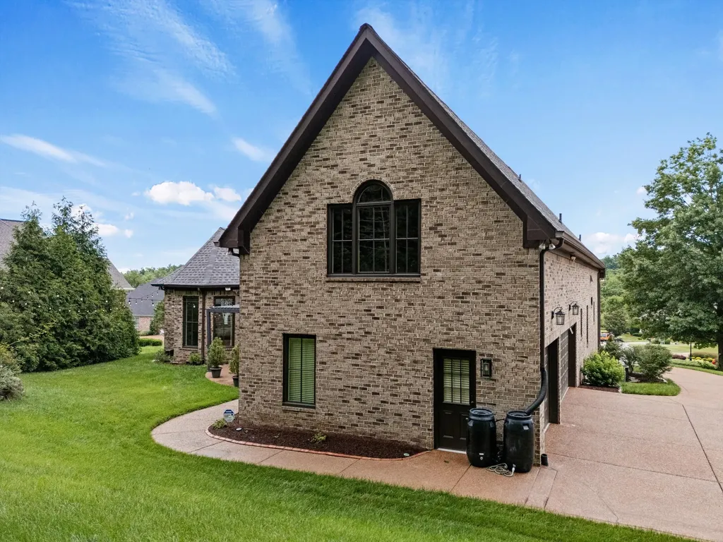 9512 Wicklow Road Brentwood TN 37027
