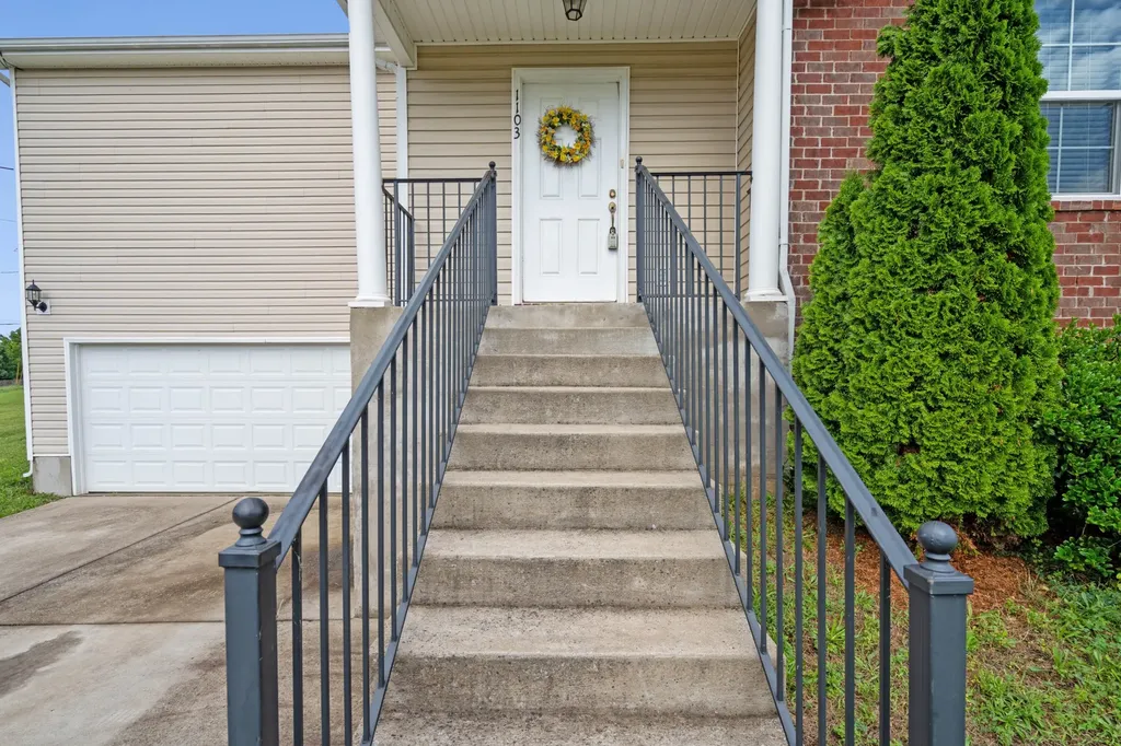 1103 Harmony Lane La Vergne TN 37086