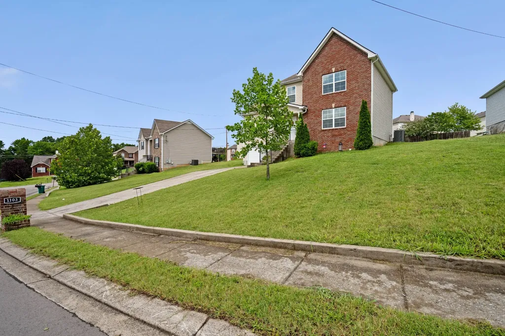 1103 Harmony Lane La Vergne TN 37086