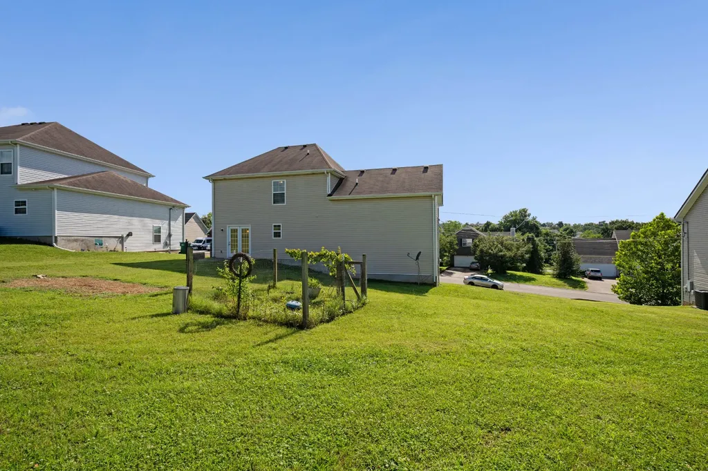 1103 Harmony Lane La Vergne TN 37086