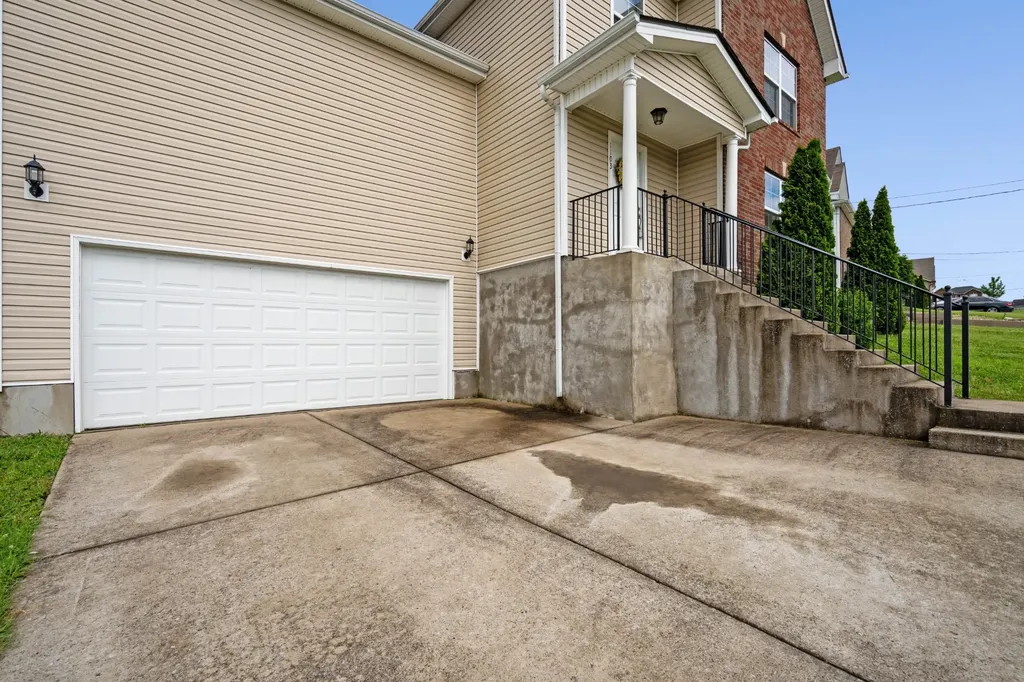 1103 Harmony Lane La Vergne TN 37086