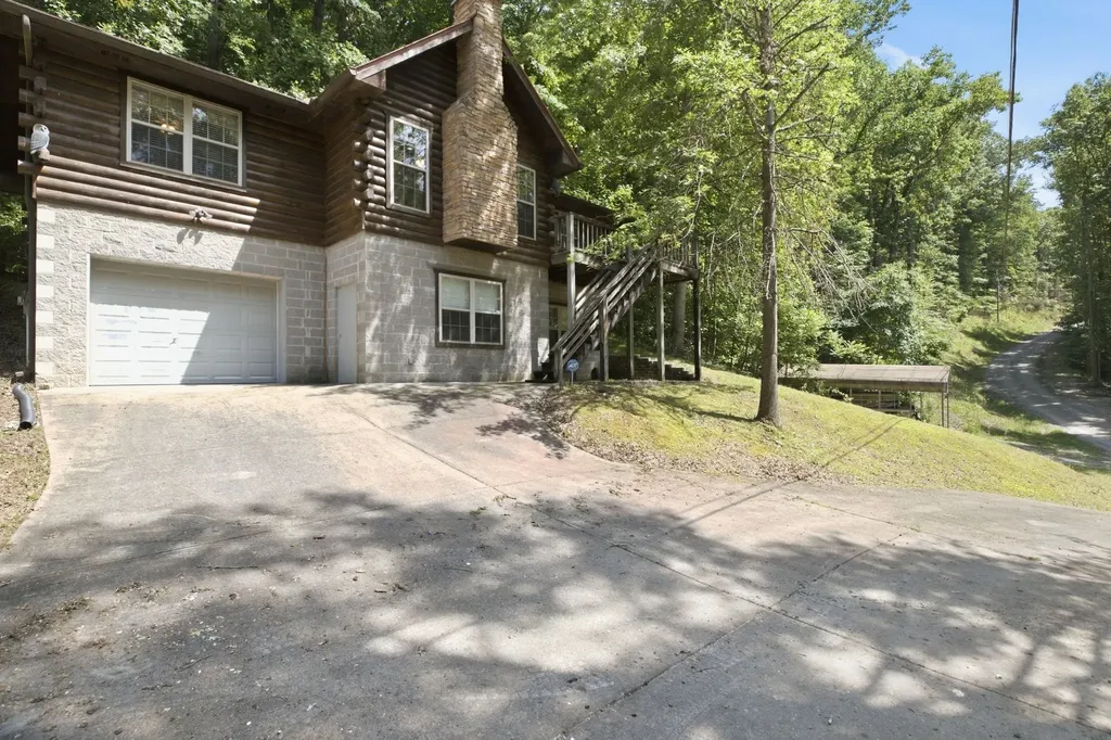 680 Lakeside Drive Smithville TN 37166