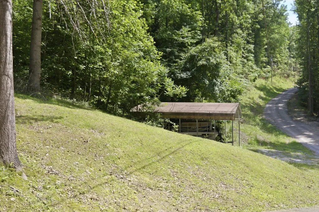 680 Lakeside Drive Smithville TN 37166