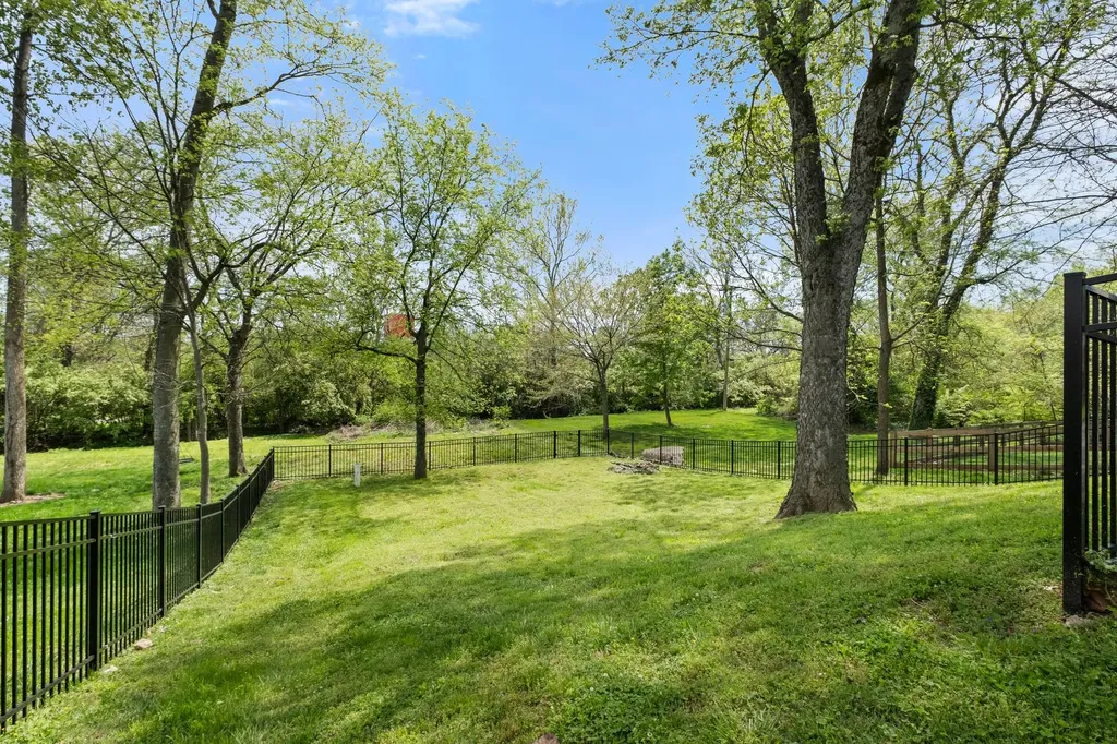 5505 Knob Road Nashville TN 37209