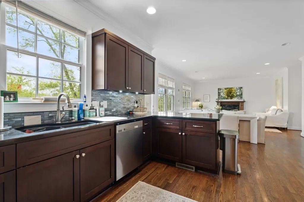 5505 Knob Road Nashville TN 37209