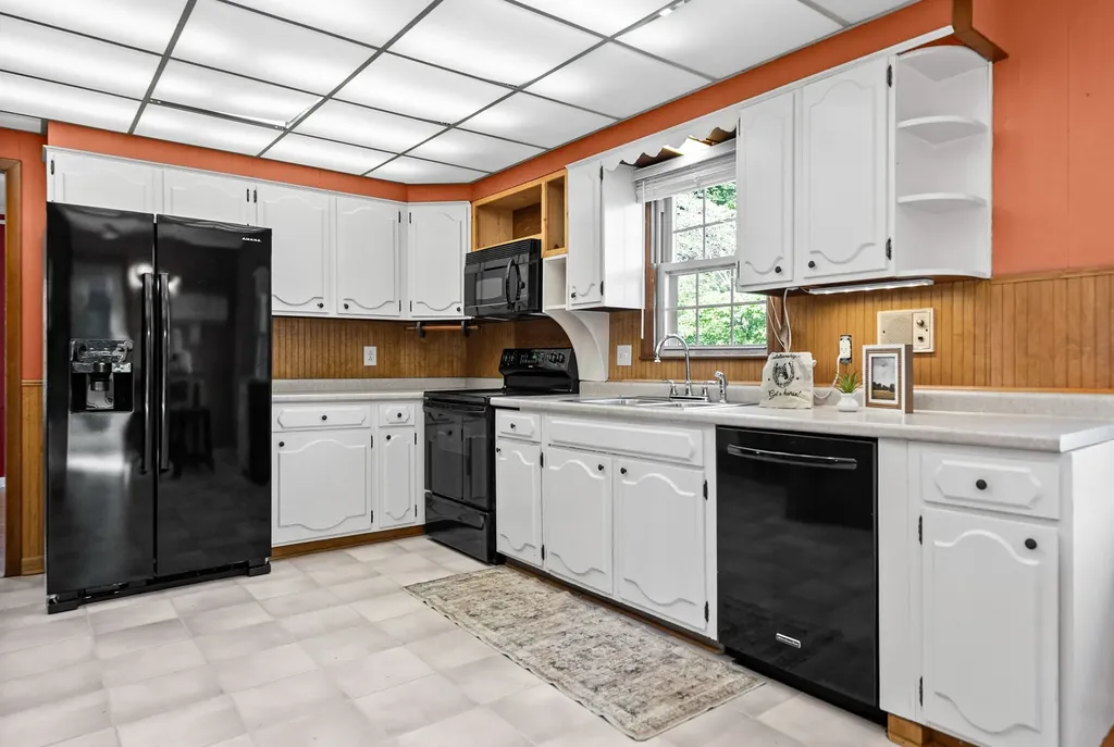 346 W Nashville Street Pembroke KY 42266