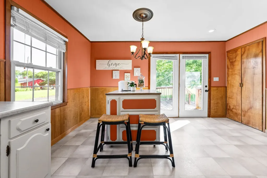 346 W Nashville Street Pembroke KY 42266