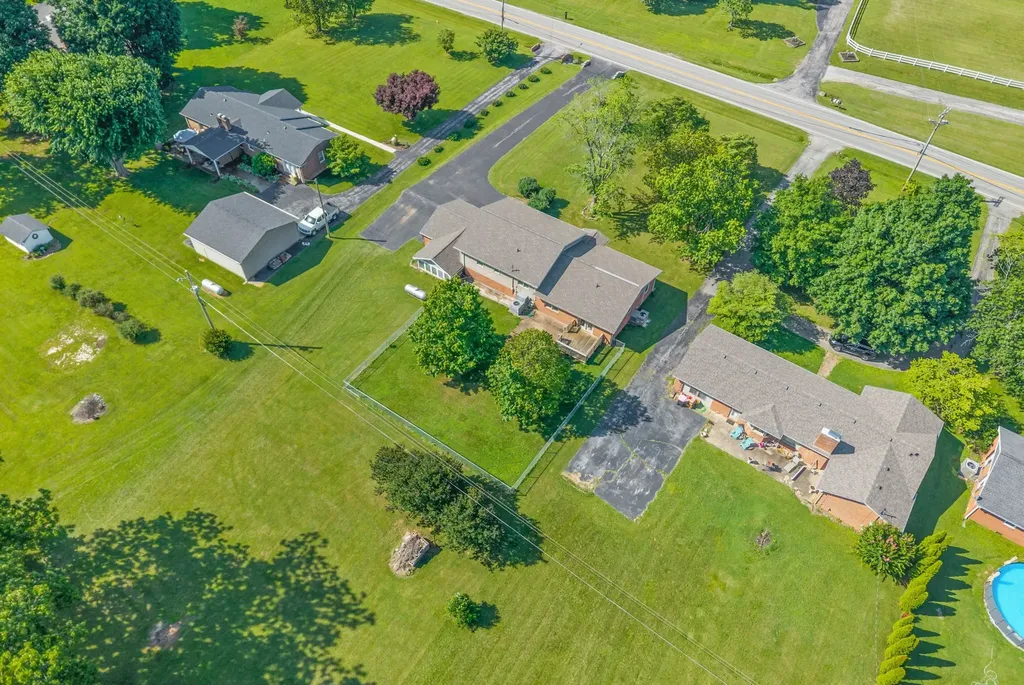 346 W Nashville Street Pembroke KY 42266
