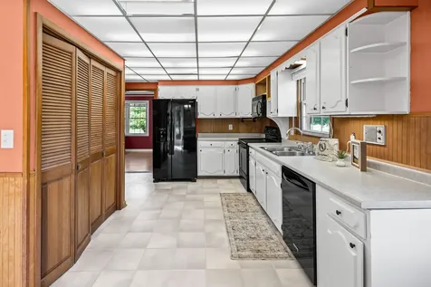 346 W Nashville Street Pembroke KY 42266