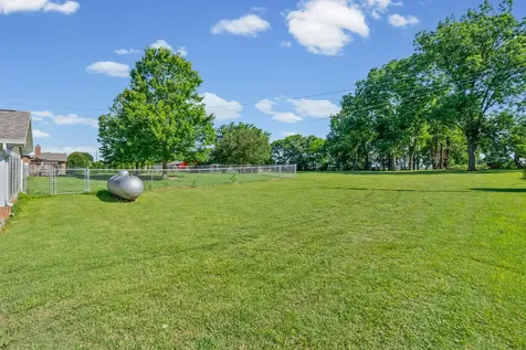 346 W Nashville Street Pembroke KY 42266