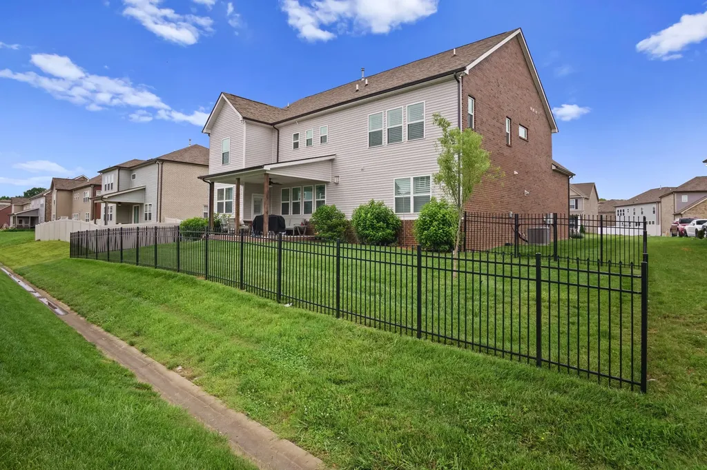 411 Buxton Court Murfreesboro TN 37128