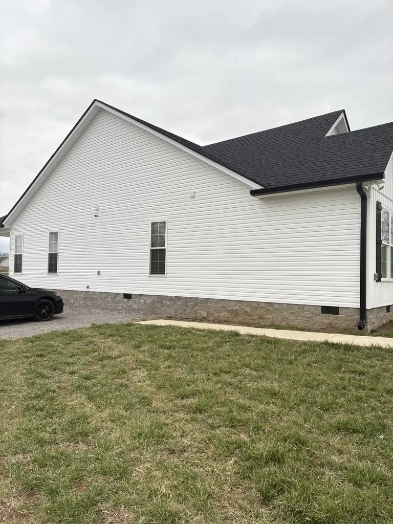 2359 Claude Fox Road Cornersville TN 37047