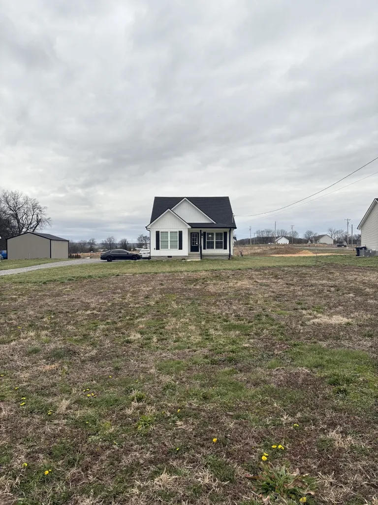 2359 Claude Fox Road Cornersville TN 37047