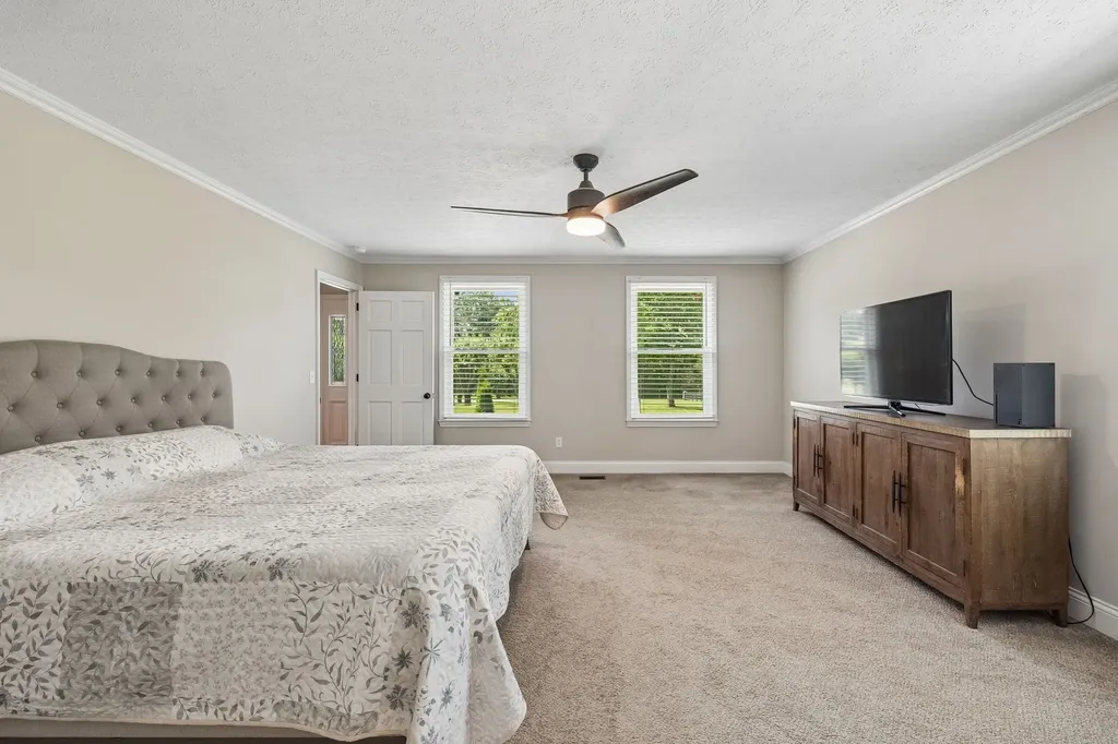 7672 Jones Road White House TN 37188