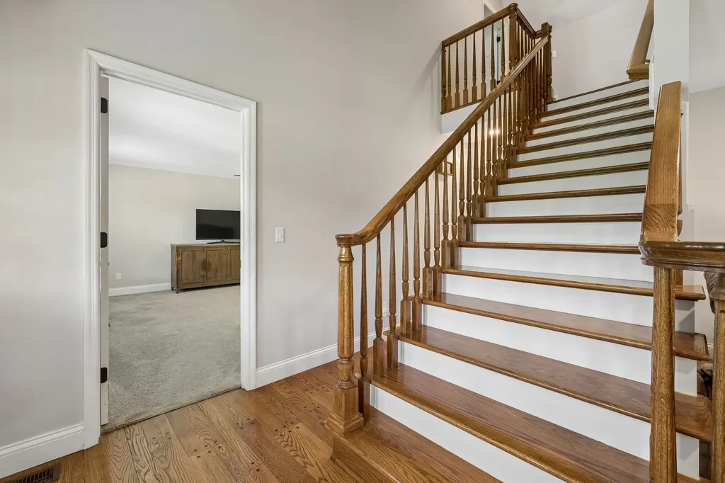 7672 Jones Road White House TN 37188
