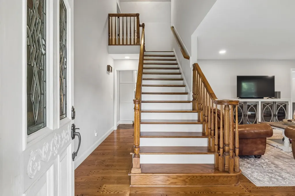7672 Jones Road White House TN 37188