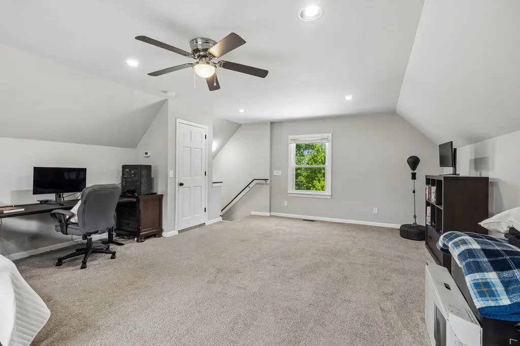 7672 Jones Road White House TN 37188