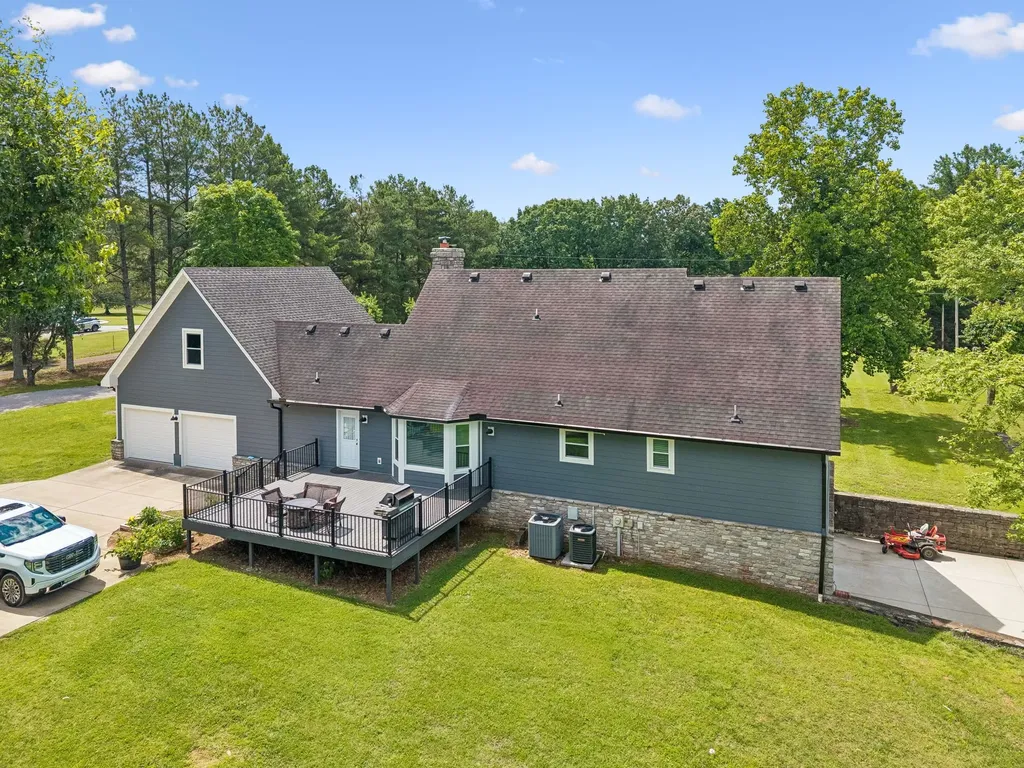 7672 Jones Road White House TN 37188