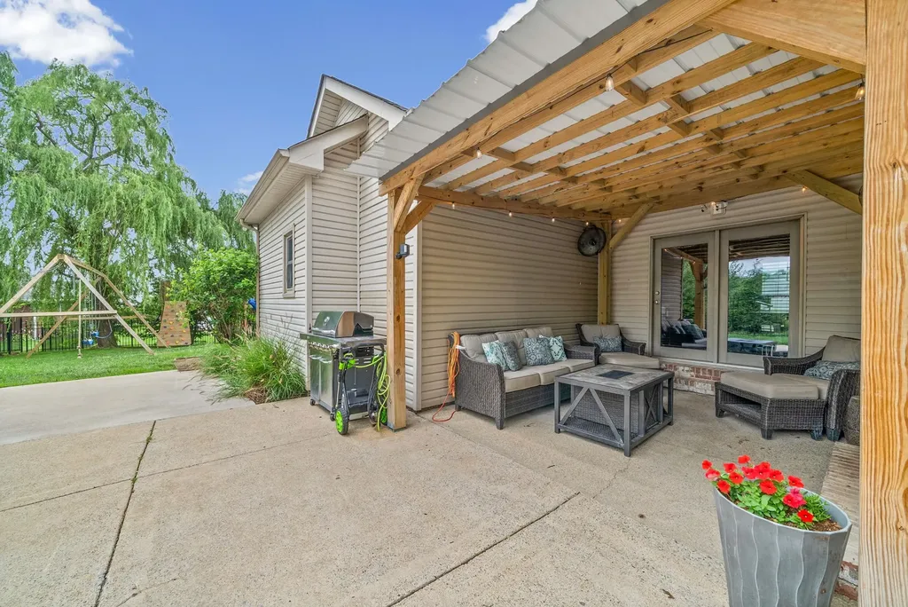 3154 Quincy Lane Clarksville TN 37043