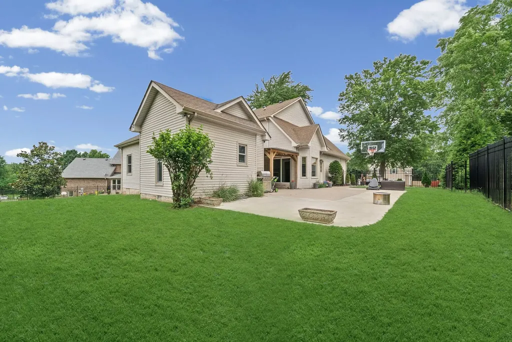 3154 Quincy Lane Clarksville TN 37043