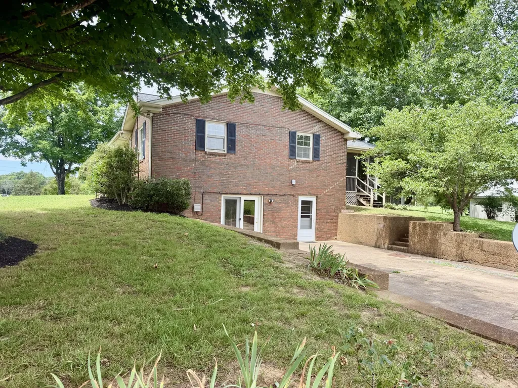 521 Centerville Road Lebanon TN 37087
