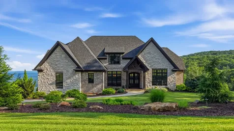 8008 Mountain Laurel Trail Signal Mountain TN 37377
