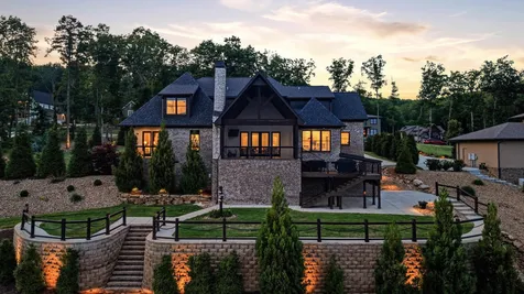 8008 Mountain Laurel Trail Signal Mountain TN 37377