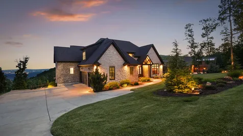 8008 Mountain Laurel Trail Signal Mountain TN 37377