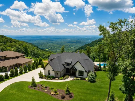 8008 Mountain Laurel Trail Signal Mountain TN 37377