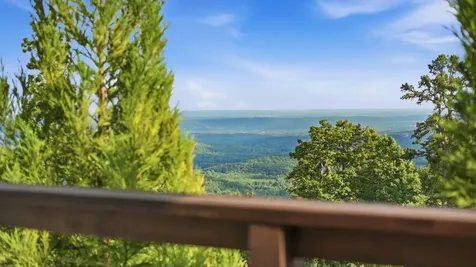 8008 Mountain Laurel Trail Signal Mountain TN 37377