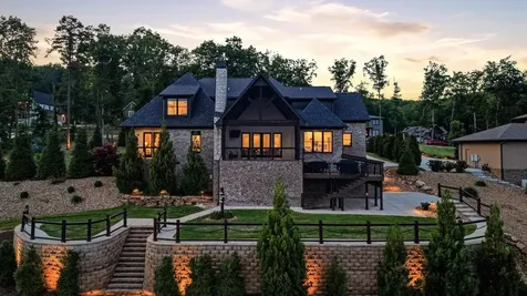 8008 Mountain Laurel Trail Signal Mountain TN 37377