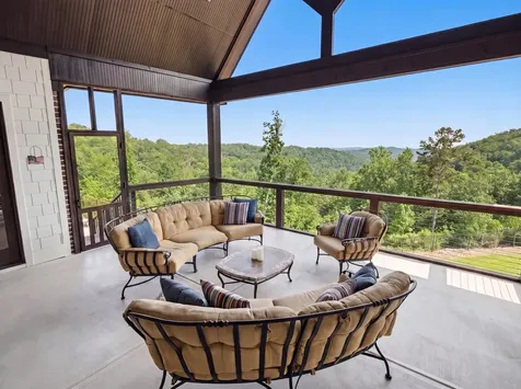 8008 Mountain Laurel Trail Signal Mountain TN 37377