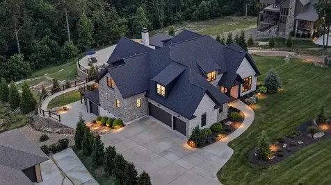 8008 Mountain Laurel Trail Signal Mountain TN 37377
